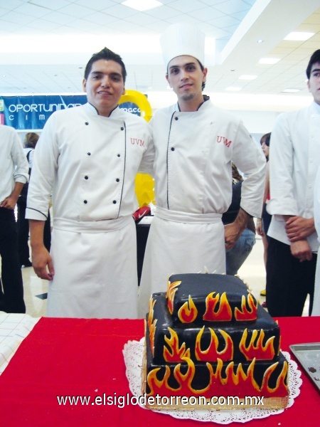 Los expositores fueron felicitados por parte de los catedráticos de la UVM.