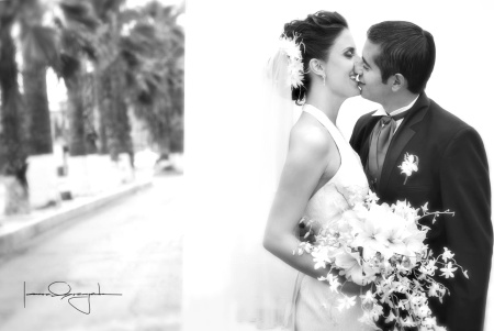 Srita. Leticia Beatriz Galván Galván contrajo nupcias con el Sr. Fernando Mery Reyna.

Estudio Laura Grageda