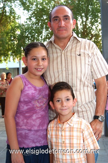 21062009 Mariano, Mariana y Juan Barraza.