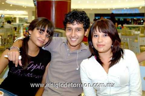 26062009 Diego Segura, Nathalia Botello y Brenda Betancourt.