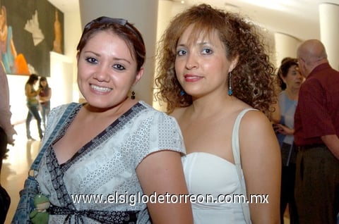 26062009 Esther Leal y Luz Cortinas.