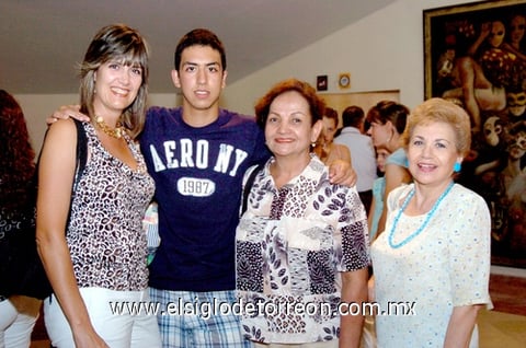 26062009 Alejandra Nava de Araluce y Camila Araluce.