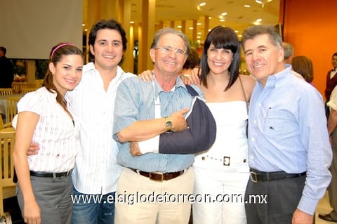 21062009 Yéssica, Carlos, Santiago, Mari Carmen y Juan.