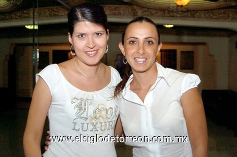 21062009 Beatriz Aguilera y Sharon de Montellano.