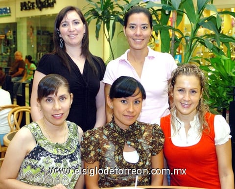 29062009 Bety, Adriana, Cristy, Angélica y Paty.   EL SIGLO DE TORREÓN / ÉRICK SOTOMAYOR