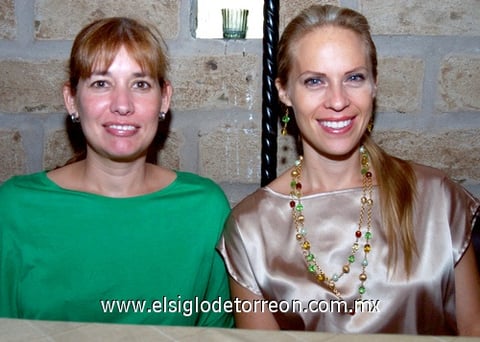 30062009 Claudia Maffiodo y Anabel Velarde.