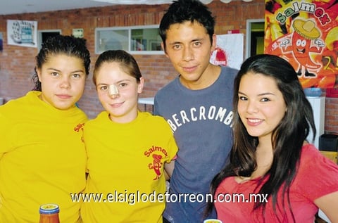 28062009 Yazmín Stackpolle, Katia Camacho, Alberto Rodas y Cecy Verdeja.