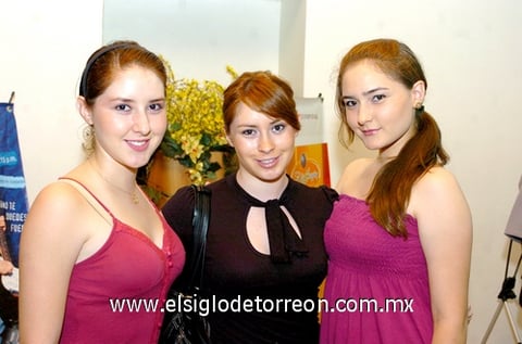 28062009 Valeria, Ana y Gaby.