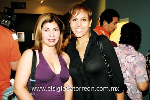 28062009 Arianne Flores y Violeta Galván.