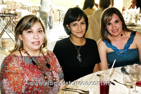 28062009 Claudia Vázquez, Marcela Marrero  y Adriana Sifuentes.