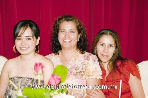 28062009 Ana Lobato, Hilda Rangel y Fabiola Silva.