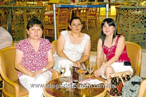 28062009 Silvia de Cruz, Alejandra de Balderas y Ángeles Santillán.