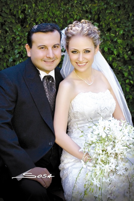 Q.F.B. Karina Lizeth Reyes Villarreal unió su vida a la del Dr. Saúl Ibrahim Salomé Pacheco Siordia, el sábado 30 de mayo de 2009, en la parroquia Los Ángeles.

 Studio Sosa