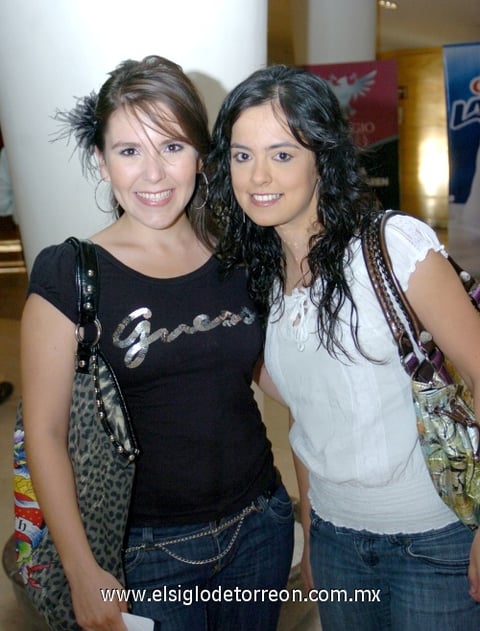 01072009 Rebeca y Érika.