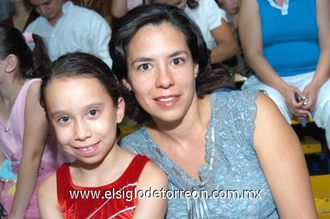 02072009 Silvia Carrillo y Michelle Orozco.