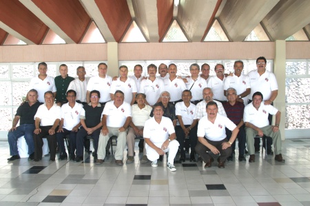 40 aniversario
La generación de 1969 del IFL celebró con una comida el 40 aniversario de su graduación.