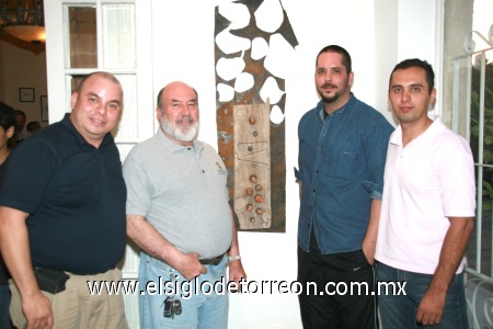 Asisten a exposición
Miguel Espino, Rogelio Madero, David Madero y Cuauhtemoc Blanco.