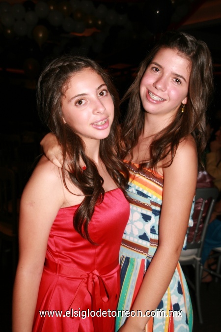 Natalia y Maryfer, convivieron en el festejo y se desearon todo el éxito para su vida profesional.