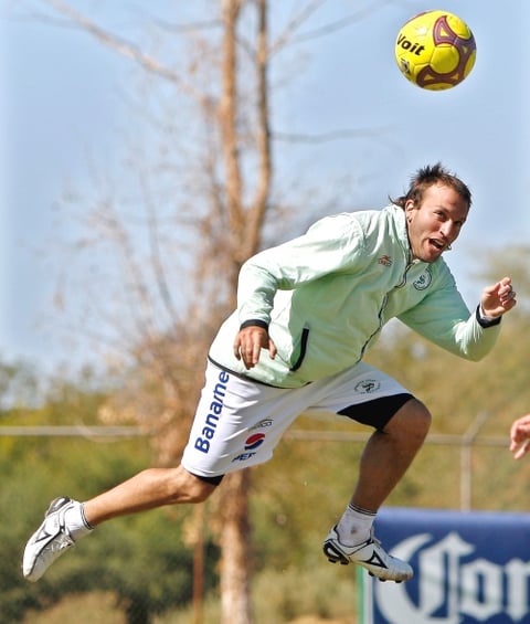 Fue nombrado como el 1 jugador del mundo en el 2005.