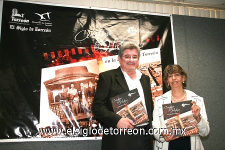 Exitosa presentación
Logro. El autor Fernando M. González Ruíz y Dolores Quintanilla.