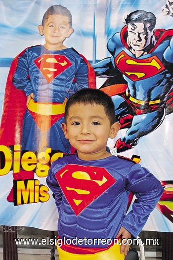 10072009 Diego Gael Cuéllar fue festejado como Súper Man en su tercer cumpleaños.