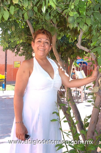 18072009 Celebró recientemente su cumpleaños Lourdes Alvarado Adame.
