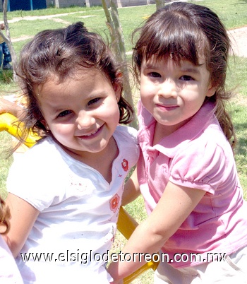 07072009 Ana Jose y Kamila.