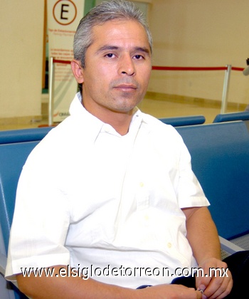 07072009 . Cristóbal Resendiz llegó a Torreón procedente de la Ciudad de México.
