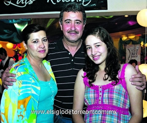 14072009 Diana Elva Sáenz Romero, Alejandra Landeros Sáenz y Jorge Landeros Aranda.