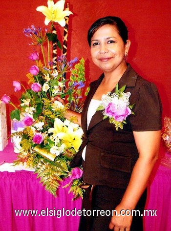 15072009 Gabriela Sáenz Nava en su despedida de soltera por su próxima boda con Gonzalo Saucedo.