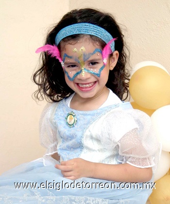 22072009 Mariángel Alanís Ávalos cumplió cuatro años de edad y fue festejada como Princesa.
