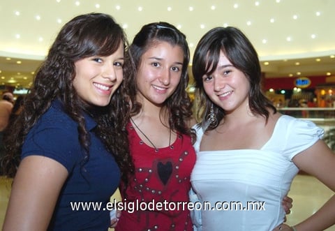 22072009 Cecy Ouyed, Daniela Teodorini y Alessandra Manzali. Joaquín Rodolfo Valerio García y Denis Woo Ortega.