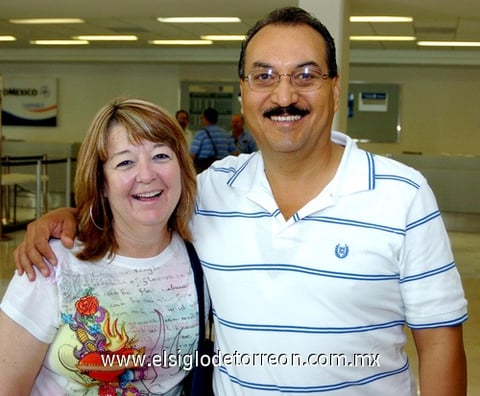 21072009 María Socorro Linaje de Martínez y José Manuel Martínez se fueron de paseo a Ixtapa.