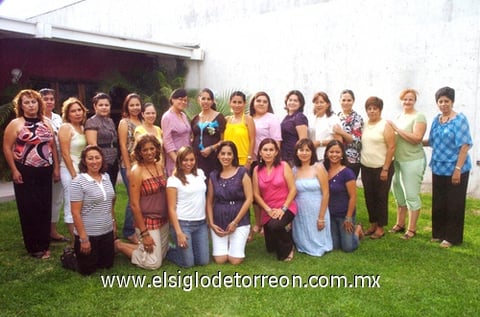25072009 Será un niño.  Lorena en la compañía de invitadas a su fiesta de canastilla. EL SIGLO DE TORREÓN/SERGIO REYES