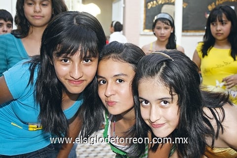 25072009 Viancy Reyes, María del Carmen Pimentel y Andrea Balderas.