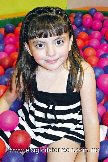 27072009 Danna Rebeca González Orozco fue festejada en su cumpleaños por sus papás, Sres. Luis Fernando González y Rebeca Orozco.
