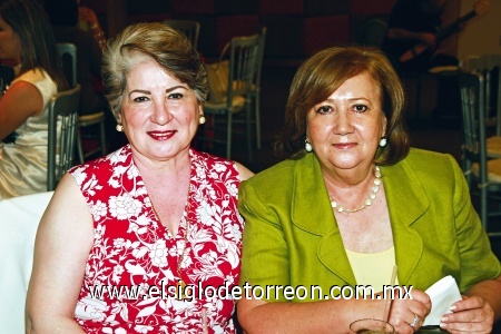 MERIENDA Malena y Pily, durante la despedida de Ana Lucía Flores.