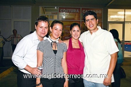 DIVERSIÓN Antonio, Any, Gaby yMarcelo, fueron captados en linda fiesta.