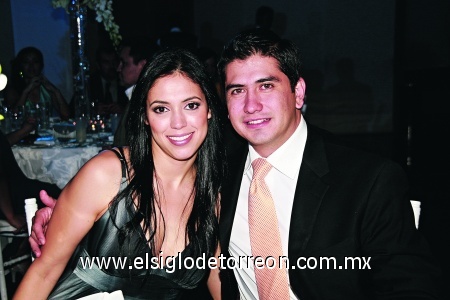Asistentes. Paloma Pacheco y César Gómez, en la boda de Zuzette y Enrique.