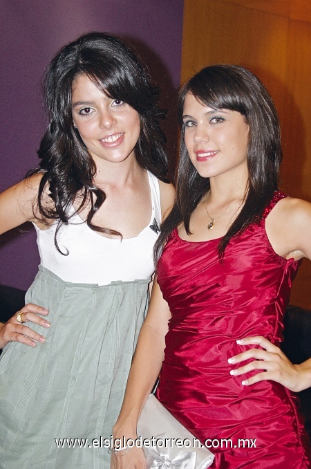 Ana Díaz y Lynette Armendáriz, compartiendo tan importante momento para su amiga Jaquelin Silva Salas.