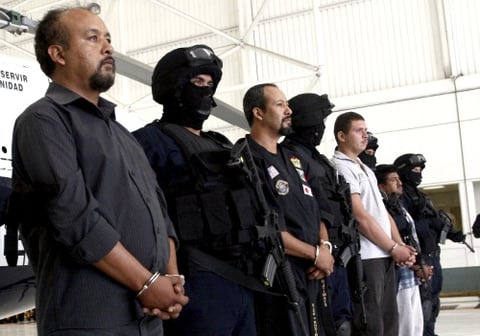 La banda 'Los Rojos', liderada por Cándido Ortiz González y sus hermanos Miguel, Raúl y Óscar, se caracterizaba por su crueldad, ya que como medida de presión mutilaban a las víctimas y en caso de que la familia no cumpliera sus exigencias las mataban.