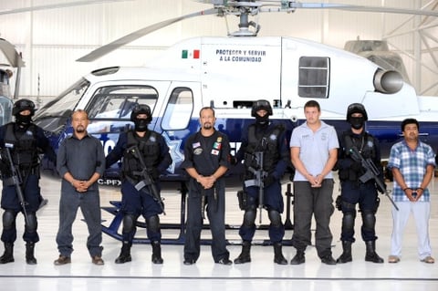 El presunto jefe de la banda es Cándido Ortiz González o Eduardo Cisneros Marín o Leonardo Huerta López, alias 'El Comandante Blanco', quien negociaba y cobraba los rescates.