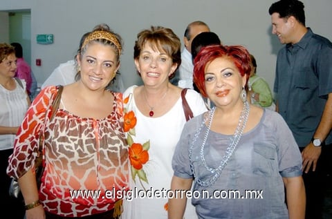 19072009 Apoyan. Karina Núñez, Alicia Garibay y Leticia Huízar.