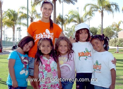 29072009 Alegres. Ixchel Rodríguez, Daniela Muñoz, Astrid Mulcahy, Katia Ortega, Isabella Alfani y Dany Peña.