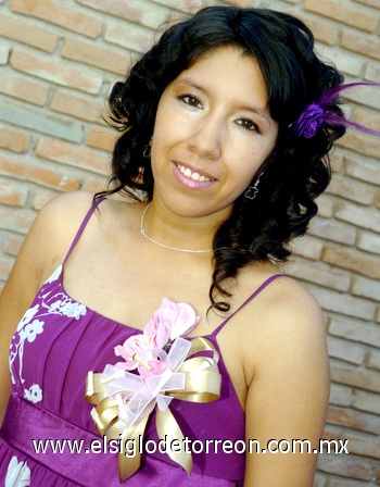 30072009 Muy contenta lució Claudia Marcela Padilla Cerda, en su fiesta de despedida de soltera.