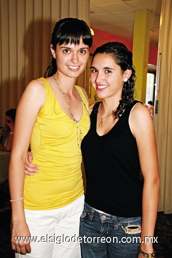 19072009 Las hermanas Susana y Ana Cristina Mourey Aranda.