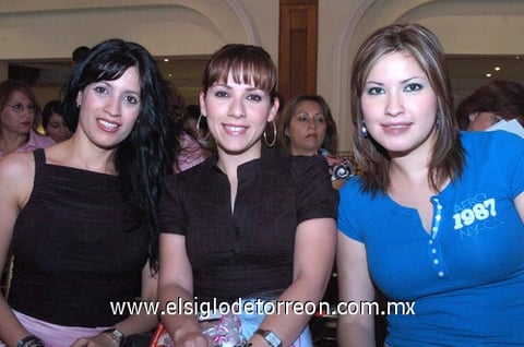19072009 Adriana Farhat, Rebeca Marín y Julie Barraza.