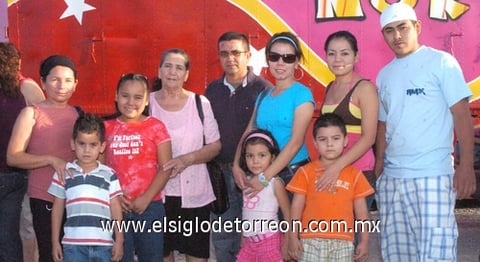 03082009 Alma, Fernando, María de Jesús, Rosario, Ángel, Frida, Érick, Yéssica y Juan José.
