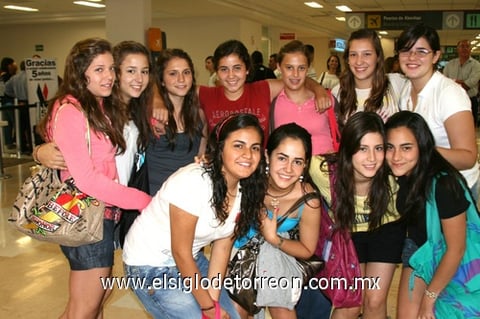 03082009 Rumbo a Miami viajaron Daniela, Martha, Sandra, Camila, Cristina, Marce, Bárbara, Ana Lety, Gene, Sofía y Mariana.