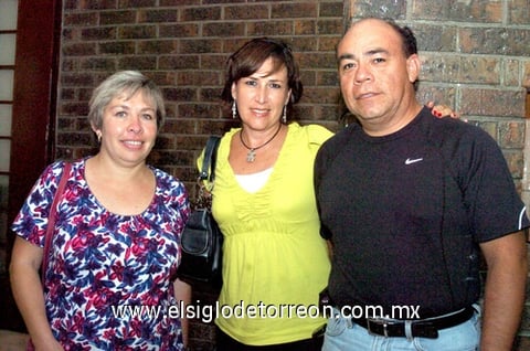 04082009 Mónica Conte, Alejandra de Sánchez y Rafael Sánchez.